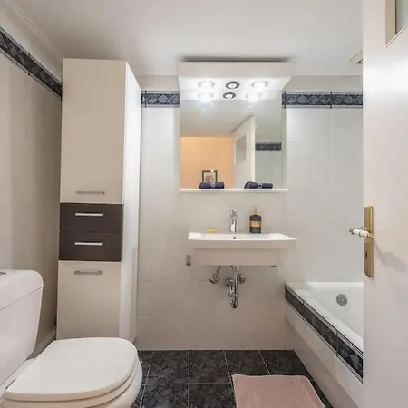 Central 3Br Apartment Next To Panormou Metro! Athens Exterior photo