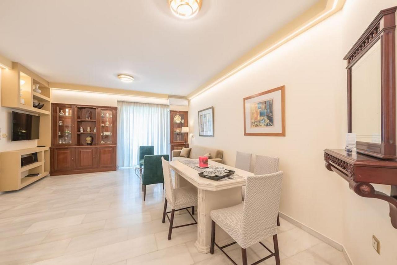 Apartment 3br Next To Panormou Metro!